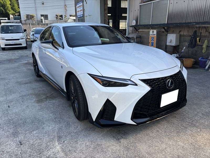 広島県 呉市 保険修理　レクサスＩＳ　いたずら傷 保険修理　スポイラー塗装　