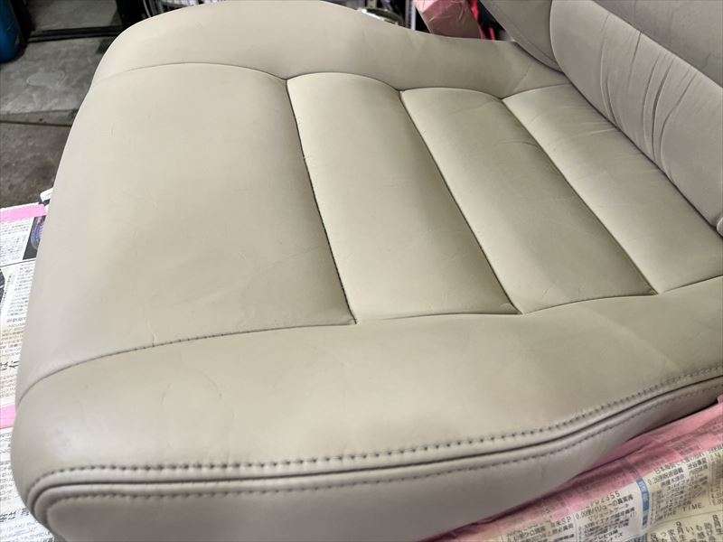 広島県 皮シート　ヒビ割れ　擦り傷　色褪せの修理