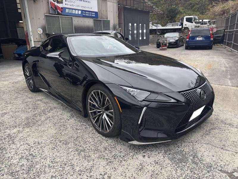 レクサスLC500をUS仕様に｜サイドマーカー取付カスタム施工事例